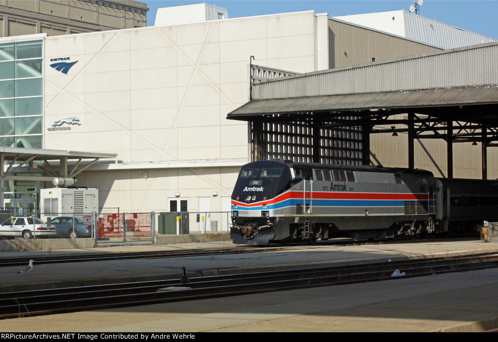 Heritage visits the Milwaukee Intermodal Station